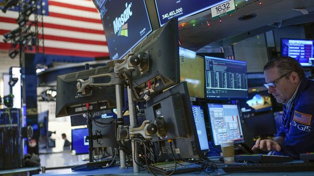 En büyük S&P 500 fonuna rekor giriş