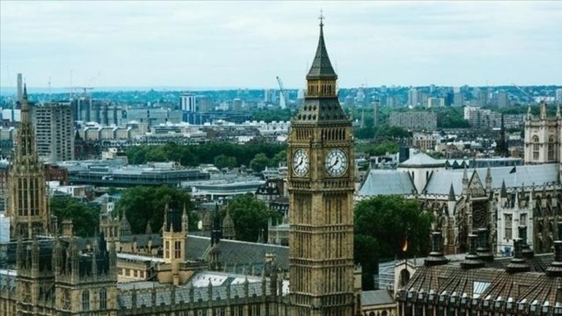 İngiltere büyüme tahminini düşürdü