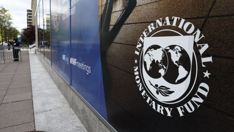 IMF İngiltere’nin yıl sonu büyüme tahminini yükseltti