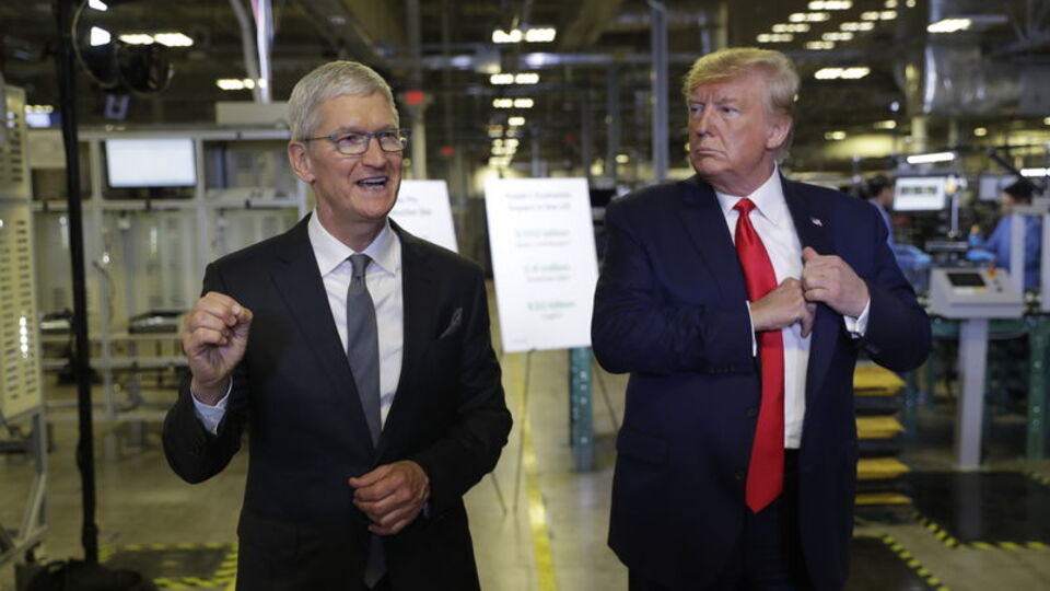 Trump’tan AB’ye ve Apple’a vergi tehdidi
