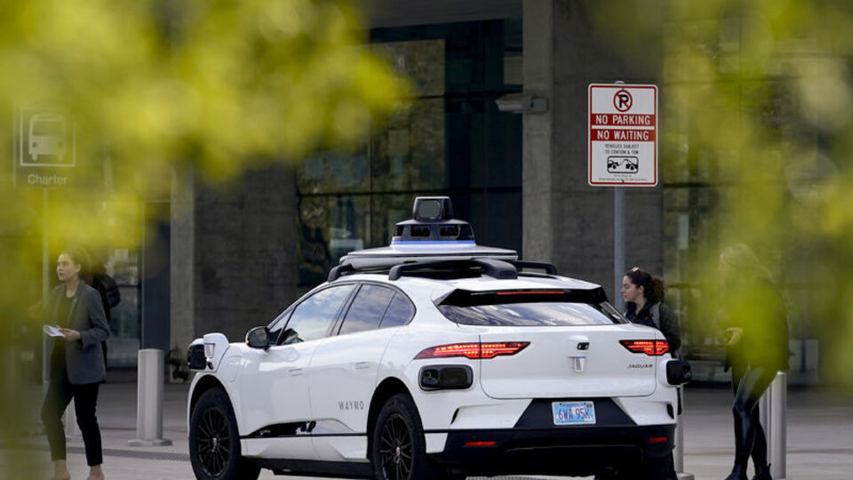 Waymo, robotaksi hizmetini Silikon Vadisi’nde genişletiyor