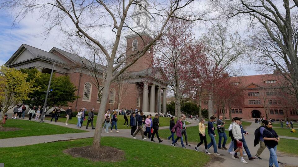 Mahkeme Trump’tan Harvard fon kesintileri için gerekçe istedi