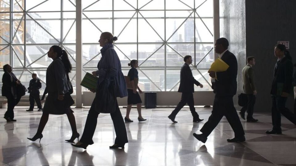 ABD hizmet sektöründe sınırlı yavaşlama