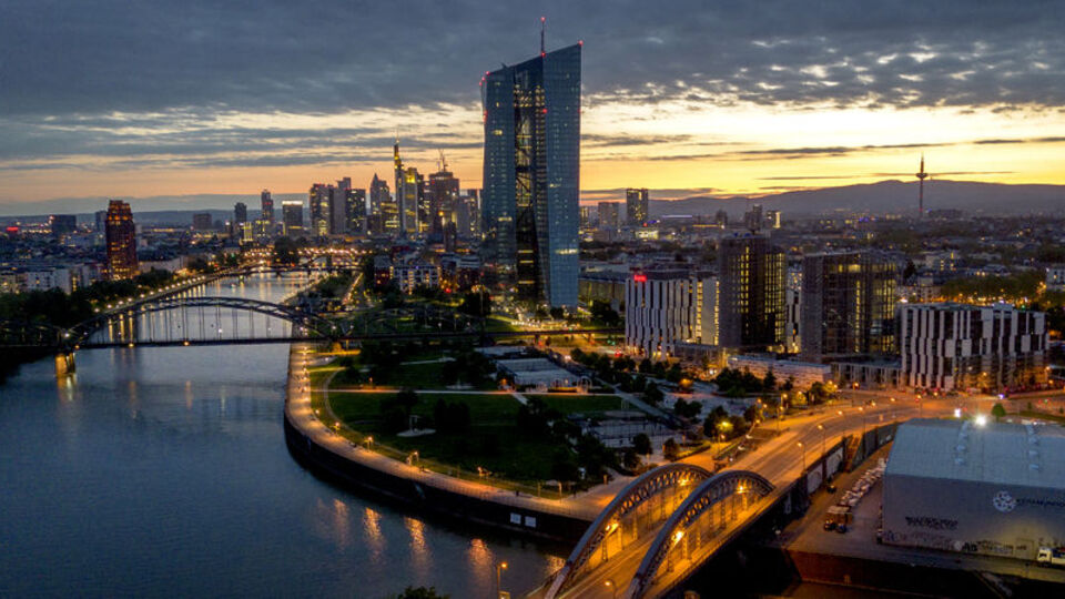 AMB yetkililerine göre enflasyon riski dengede