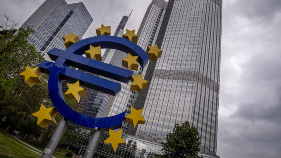 Euro Bölgesi’nde büyüme yavaşladı