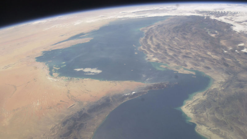 Savaşın başlamasından beri bir ilk: Fransız gemisi Hürmüz’ü geçti