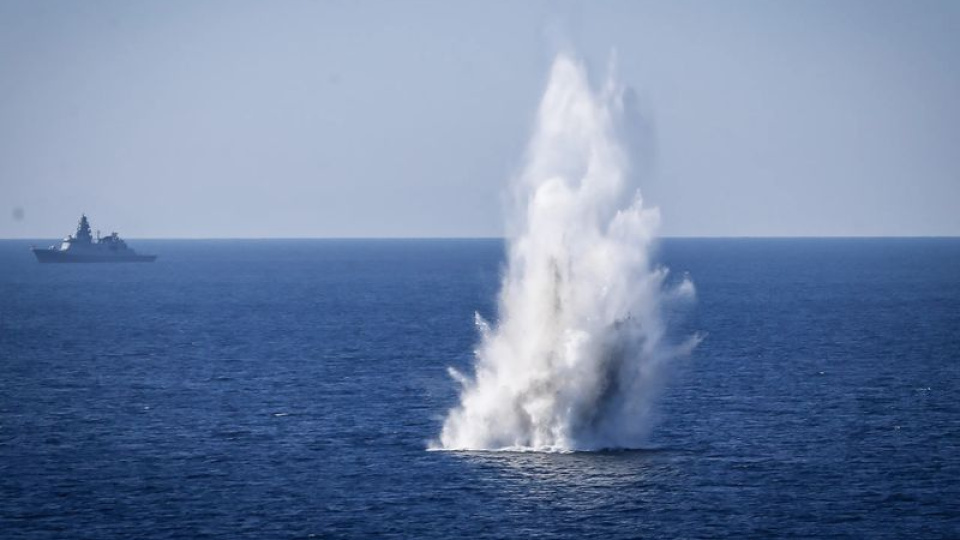 Trump’tan Hürmüz’de gerilimi artıracak yeni talimat