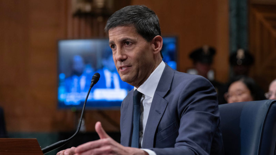 ABD Senatosu Kevin Warsh’un Fed başkanlığını onayladı