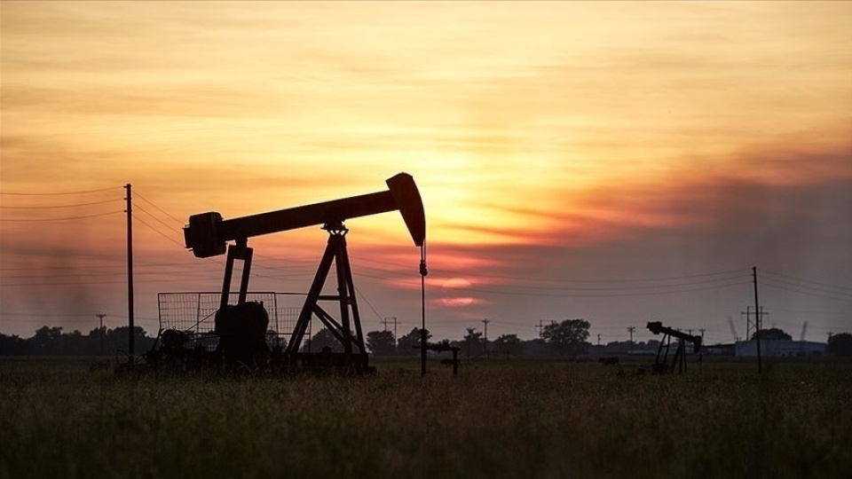UEA Raporu: Petrol yatırımları geriliyor