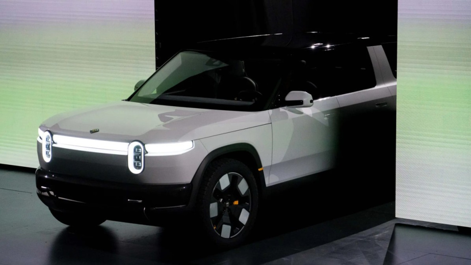 Rivian, ilk R2 SUV’un teslimatlarına başladı