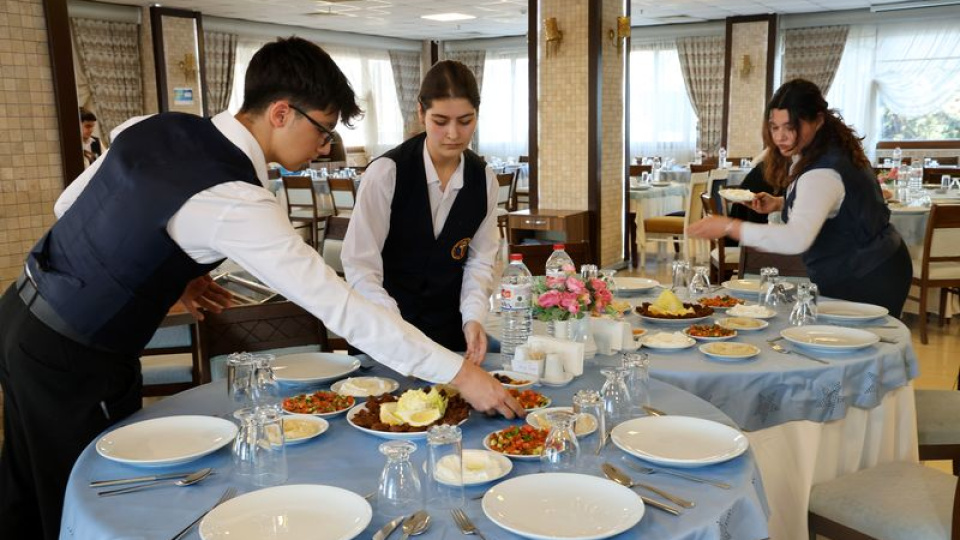 Ticaret Bakanlığı’ndan işletmelere ‘servis ücreti’ uyarısı