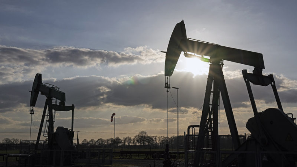 Trump’ın anlaşma açıklamasından sonra petrolde düşüş sürüyor