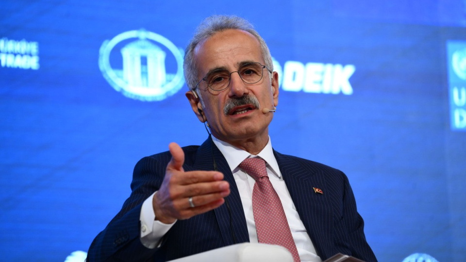 Uraloğlu: Hürmüz’deki Türk gemilerinin tamamı güvenle çıkış yaptı