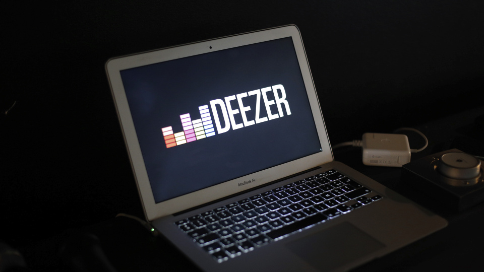 Deezer’a yüklenen parçaların yüzde 50’den fazlası yapay zeka üretimi