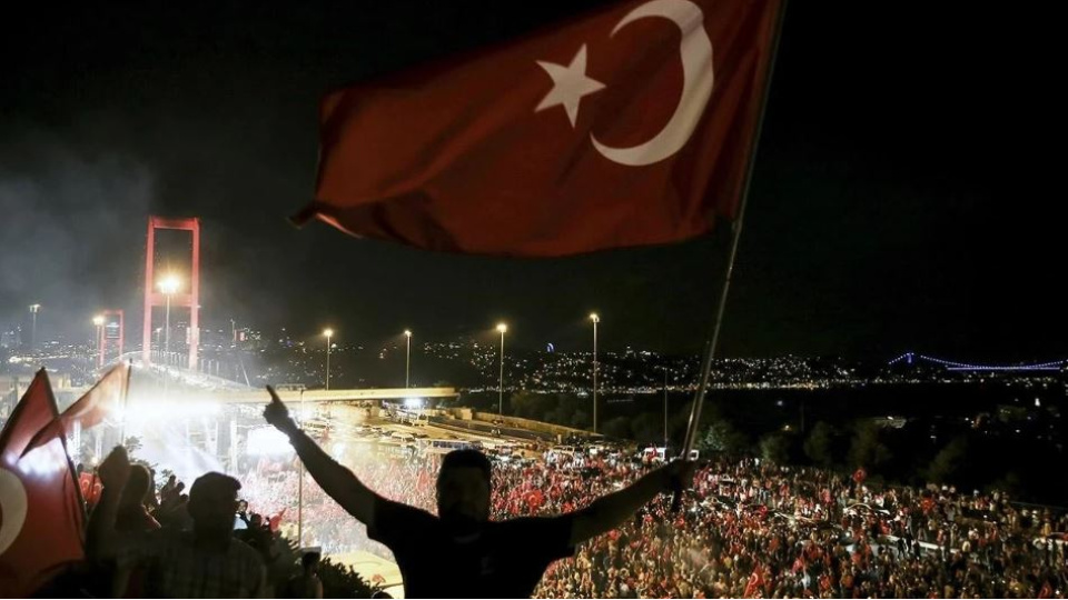 İş dünyası: Egemenlik kayıtsız şartsız milletindir