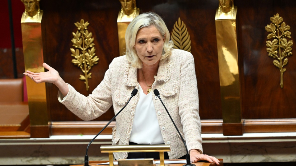 Le Pen cumhurbaşkanlığı adaylığını resmen açıkladı