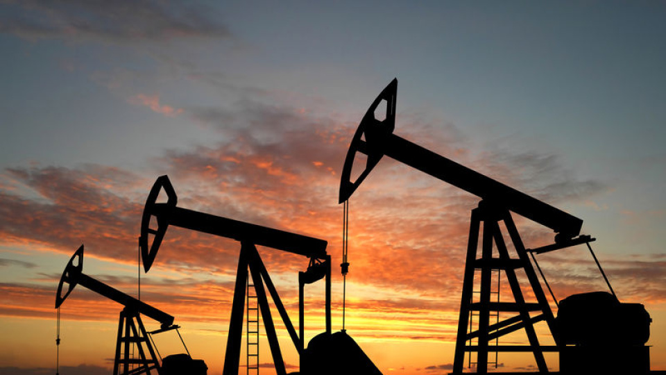 Petrol fiyatları gerilim sürerken geri çekildi