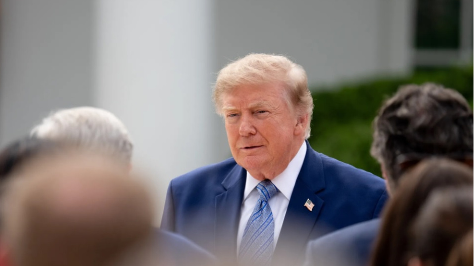 Trump: İran ordusu maaşları ödeyemiyor