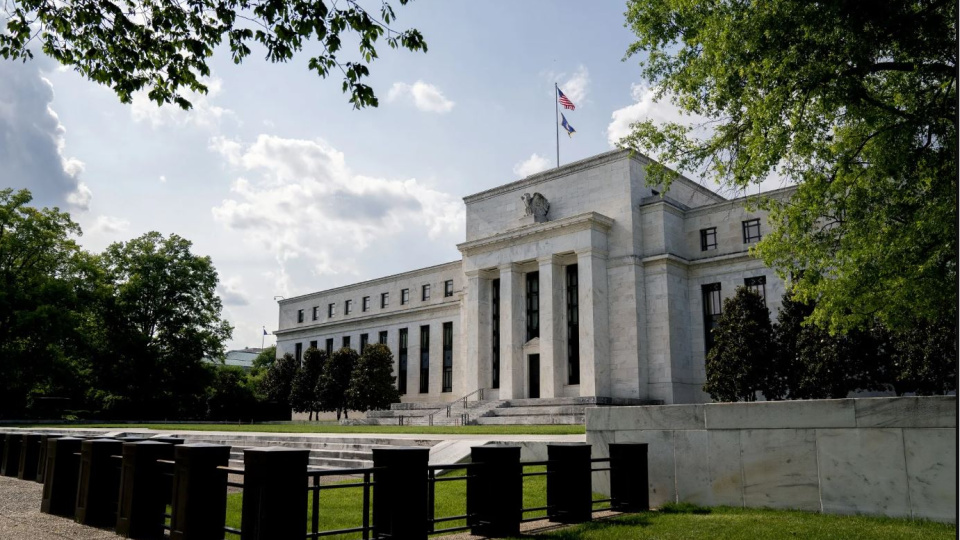Fed Bej Kitap: ABD’de ekonomik faaliyetler “ılımlı” arttı