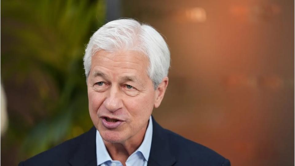 JPMorgan CEO’su Dimon: ABD, küresel petrol piyasalarını cezalandırmamalı