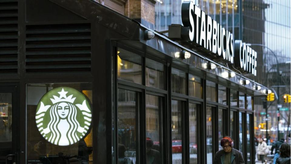 Starbucks, Kuzey Amerika’da 250 mağazasını kapatacak