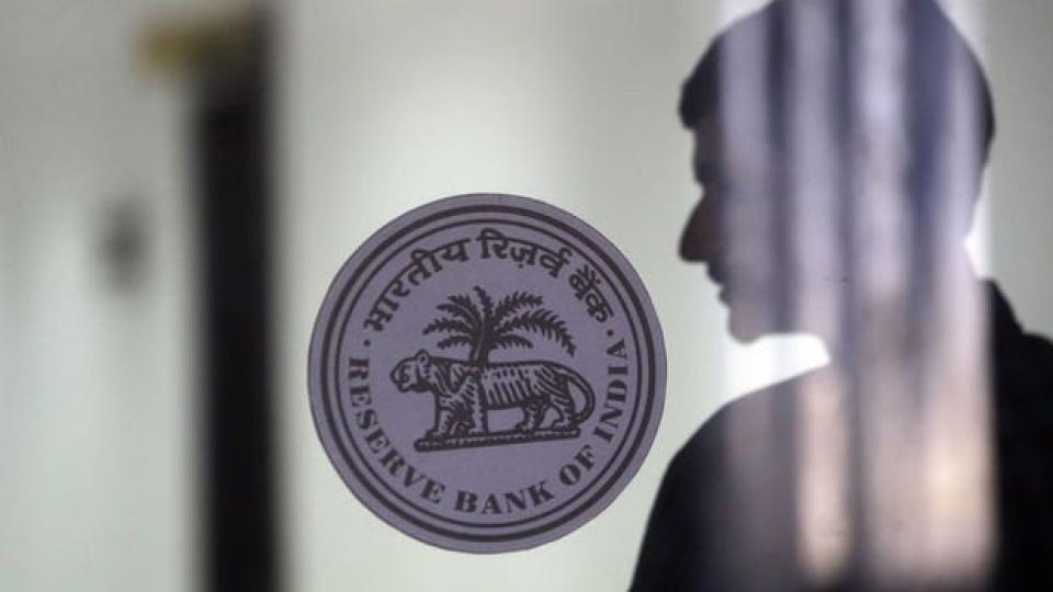 Hindistan Merkez Bankası yaklaşık dört yıl sonra faiz artırdı